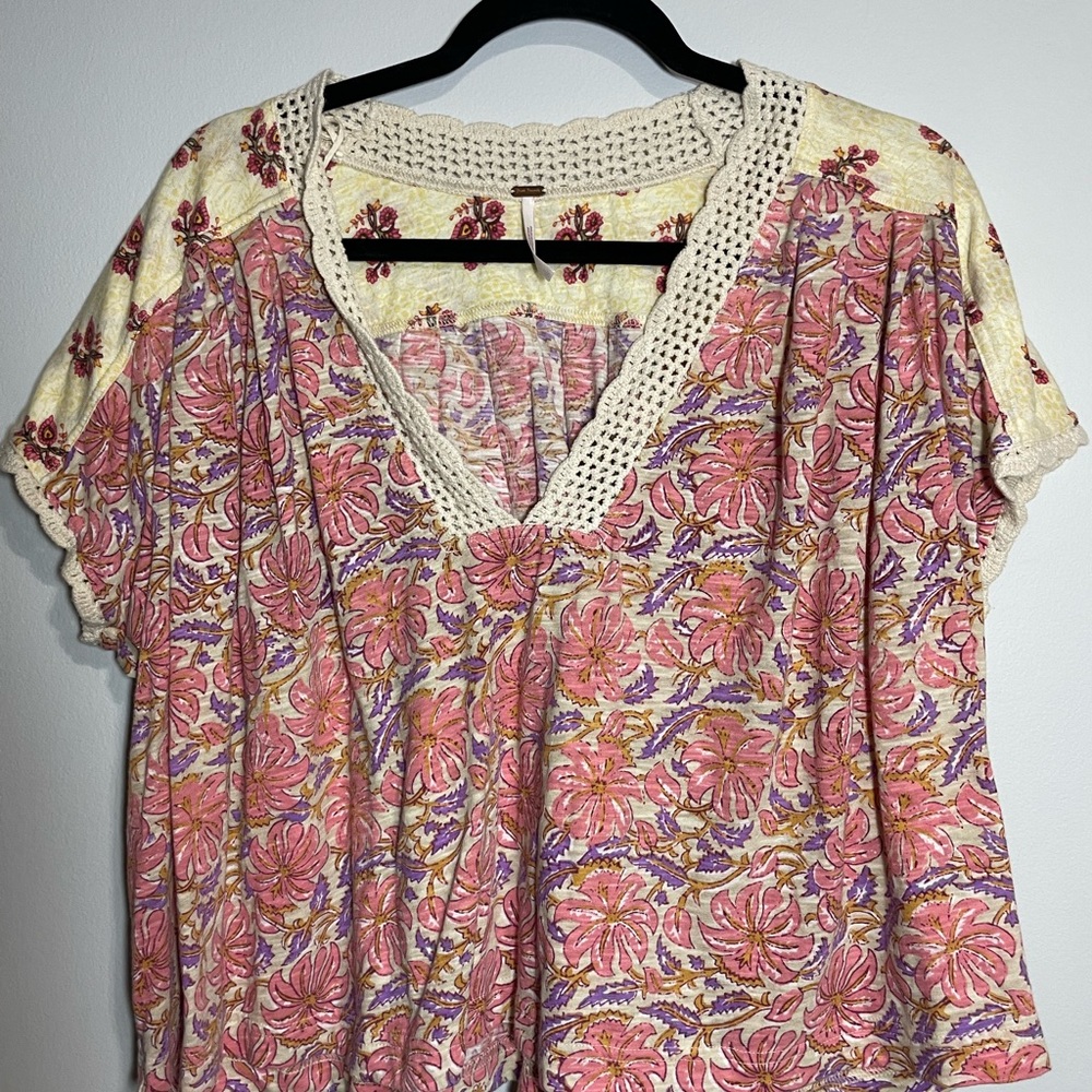 Free people Leilani floral laced cropped blouse.